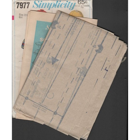 Simplicity 7977 Girls 1960s Sewing Pattern Hats Caps Flower Petal,  Beret, Tam - Picture 3 of 4